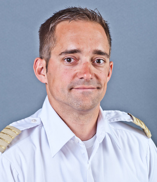  '