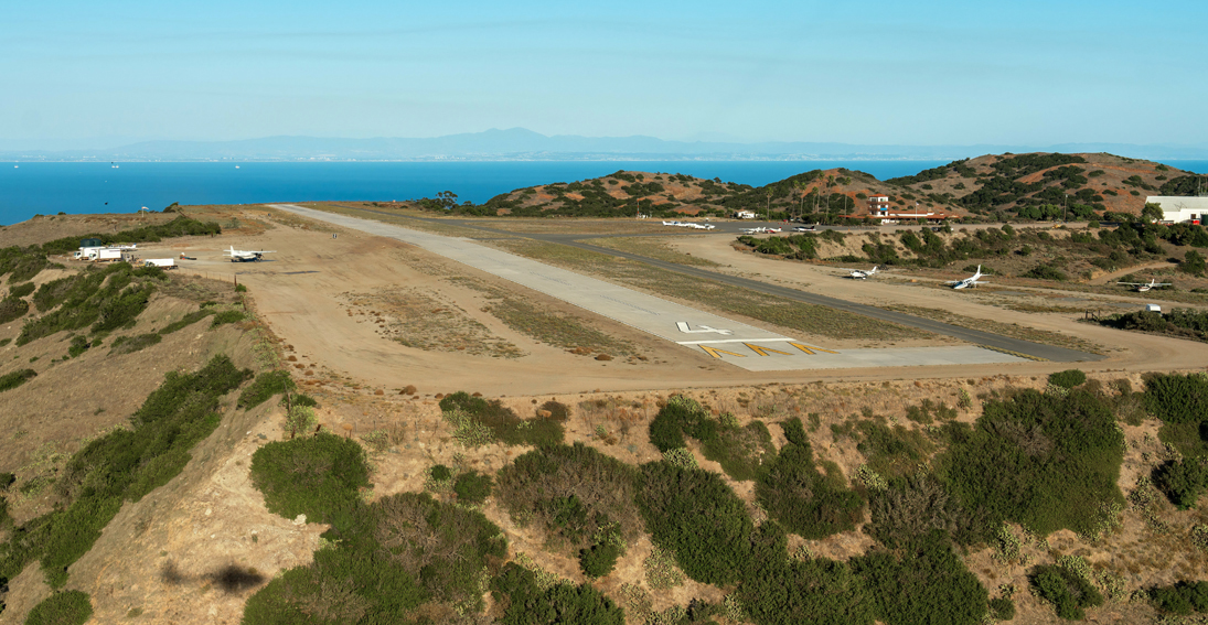 Marvel at the views of the Airport in the Sky during this exhilarating Catalina air tour.
