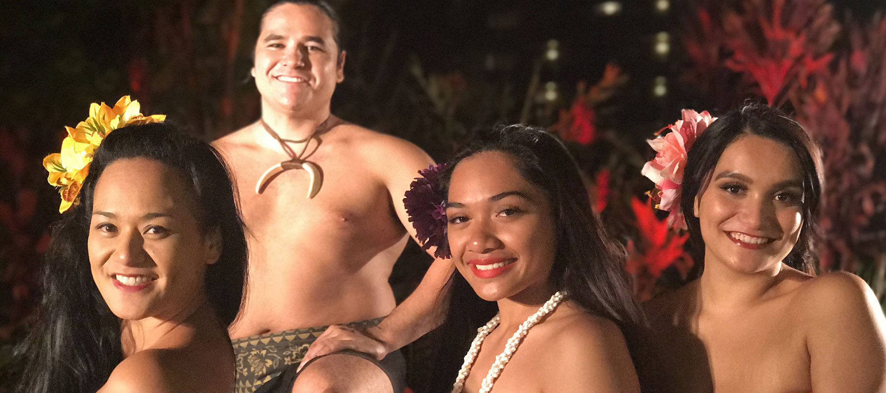 Polynesian performers welcoming guests for the traditional Hawaiian luau