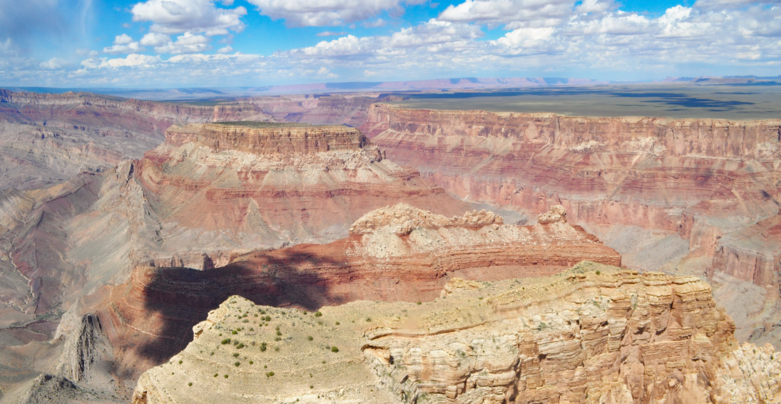 Sightseeing experience of Grand Canyon with a land and air tour