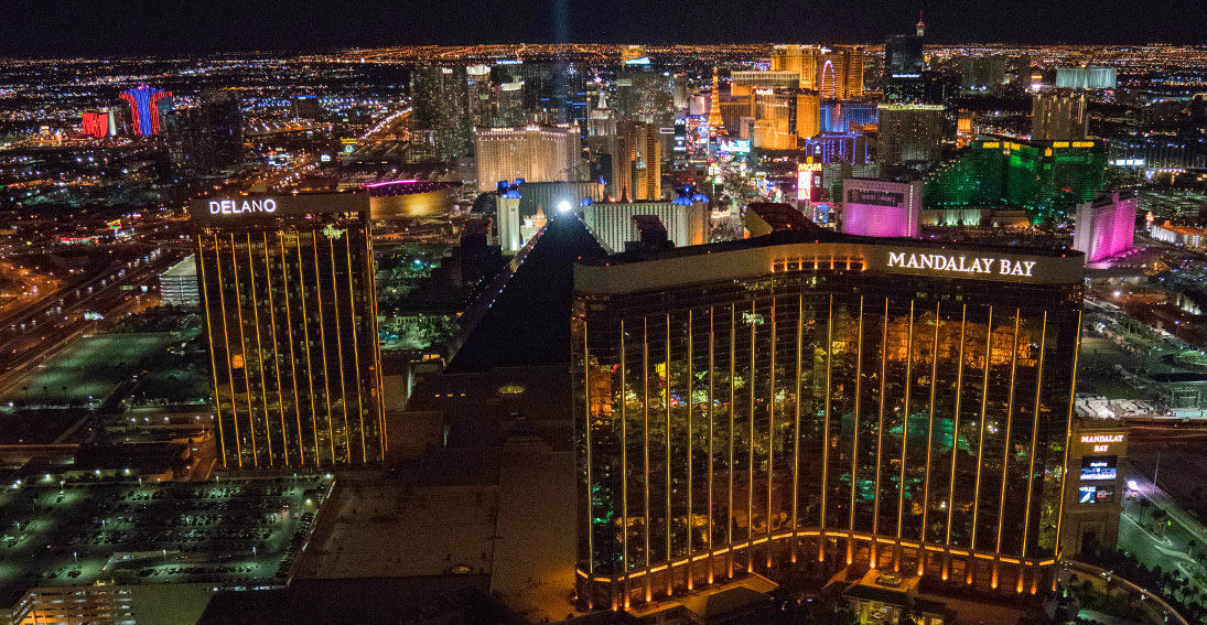 Our all-inclusive Las Vegas proposal package includes amazing views and a private helicopter